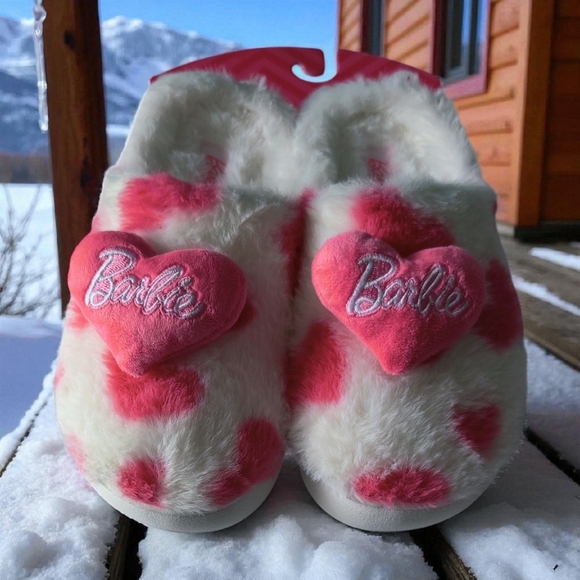 NEW!! BARBIE HEARTS Fluffy Slippers Pink / White - Sz M (6.5 - 7.5) - Picture 1 of 8